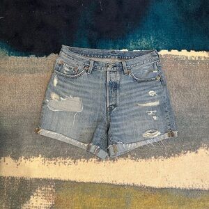 Levi’s 501 distressed shorts